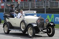 F1 Drivers Parade Montmelo, Karun Chandhok - delante de la tribuna principal del Circuit de Catalunya